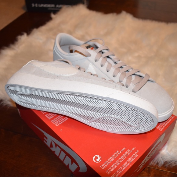 SOLD NIKE Blazer Low Sneaker - Picture 3 of 5